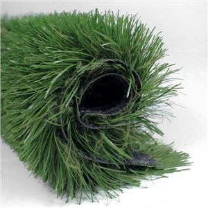 Prato erboso artificiale verde primavera per il calcio